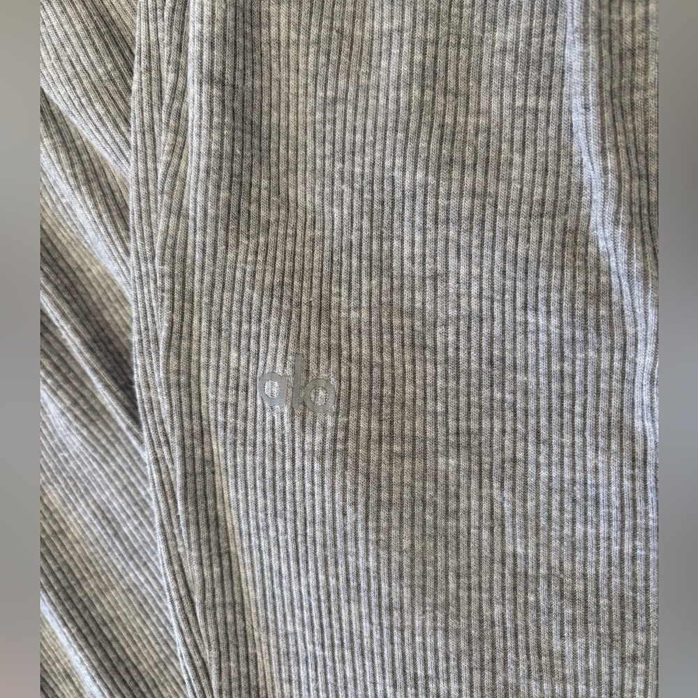ALO yoga High-Waist Ribbed Whisper Pants women’s medium Heather Gray joggers - Picture 7 of 7